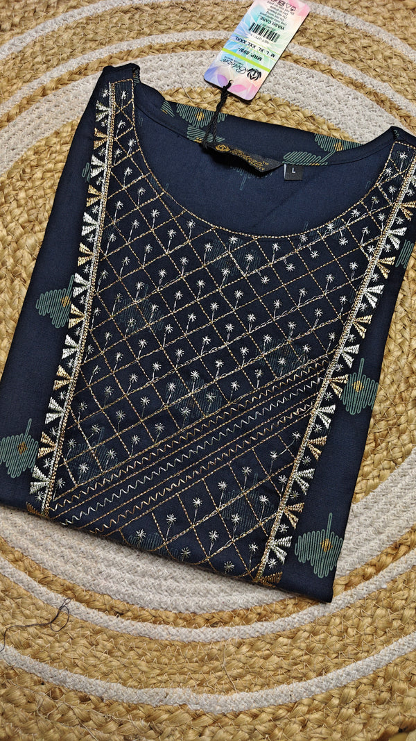 Dark blue star half embroidery