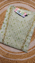 Light green star half embroidery