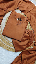 Premium Ari work design Brown